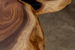 675ff7471b7ab8982a7708b1_wooden-furniture-live-edge